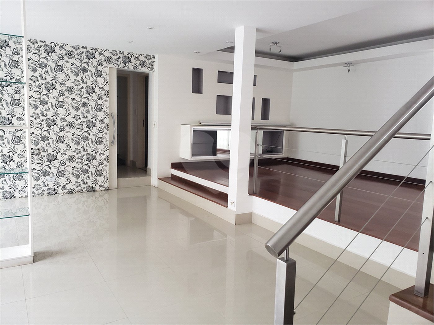 Casa à venda com 4 quartos, sendo 1 suíte,  em Vila Oliveira, Mogi das Cruzes, SP