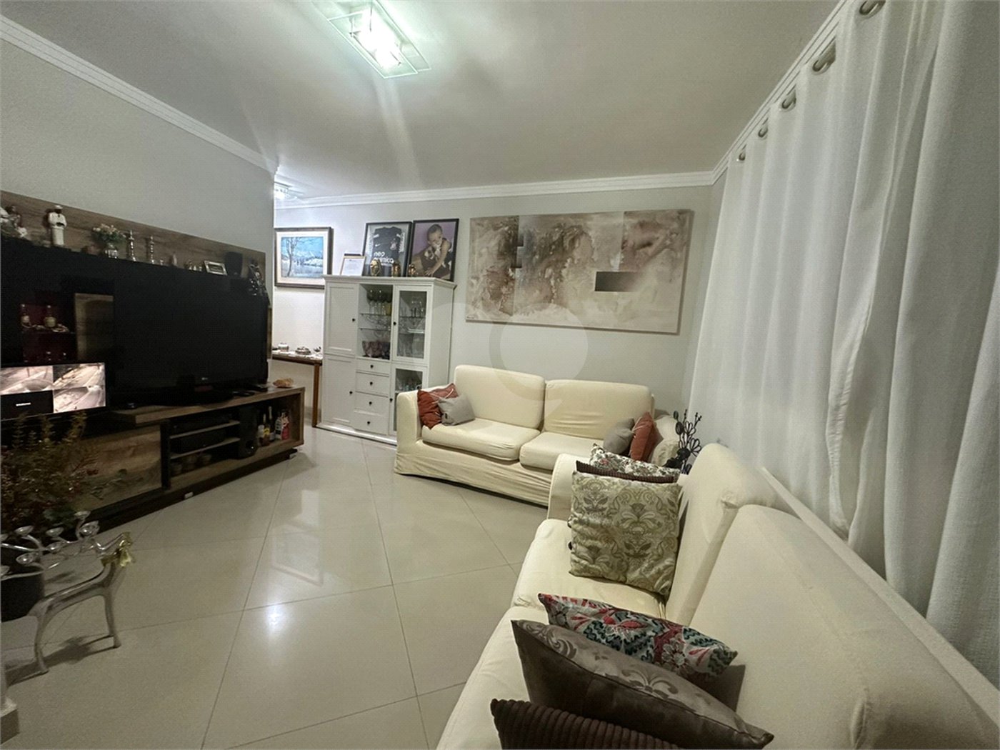 Casa à venda ou para alugar com 3 quartos, sendo 1 suíte,  em Jardim Vivan, São Paulo, SP