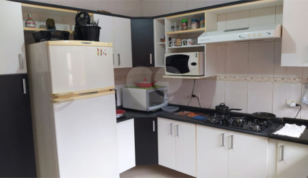 Casa à venda com 4 quartos, sendo 1 suíte,  em Vila Mogilar, Mogi das Cruzes, SP