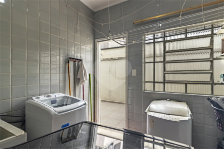 Casa à venda com 5 quartos, sendo 1 suíte, em Vila Nova Conceição, São Paulo, SP