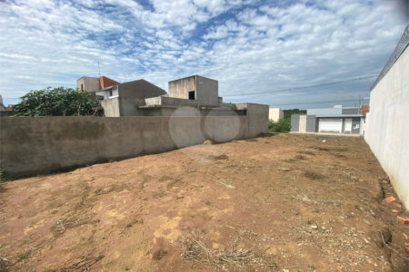 Terreno à Venda no Jardim Embaré - São Carlos