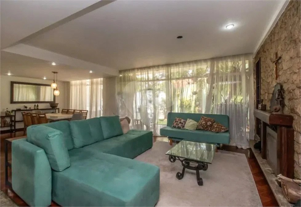 Casa de Vila à venda com 5 quartos, sendo 3 suítes, em Jardim Marajoara, São Paulo, SP