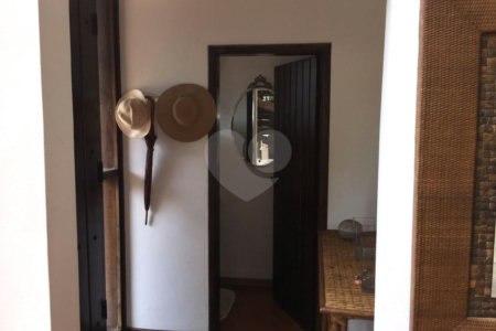 Casa à venda com 3 quartos, sendo 1 suíte, no condomínio Lago Azul, Araçoiaba da Serra - SP