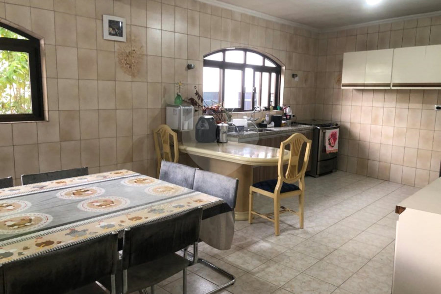 Sobrado à venda com 5 quartos, sendo 2 suítes, em Vila Maria Alta, São Paulo, SP