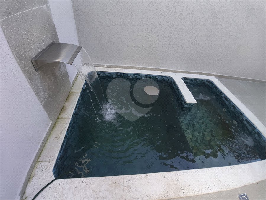 Casa à venda com 3 quartos, sendo 1 suíte,  no condomínio Horto Florestal Villagio, Sorocaba - SP