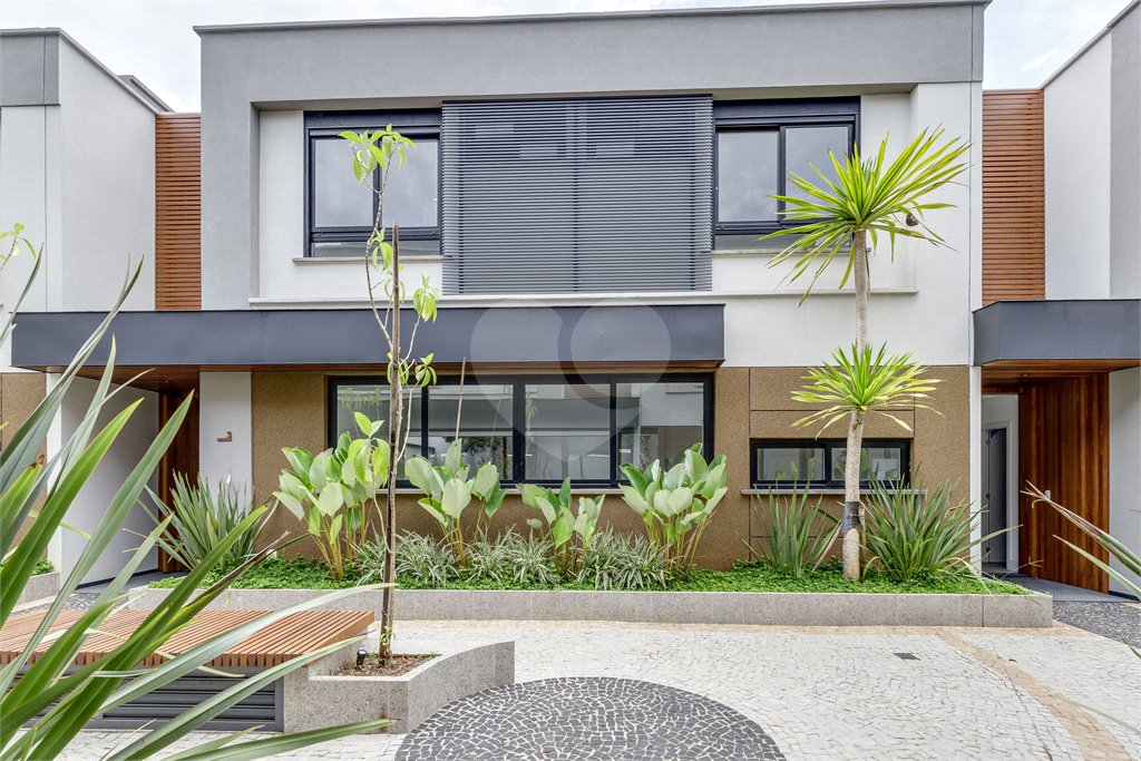 Casa à venda com 4 suítes no condomínio Venezia, São Paulo - SP