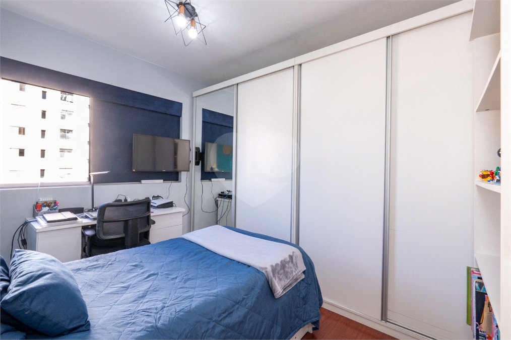 Apartamento à venda com 3 quartos, sendo 1 suíte, em Campo Belo, São Paulo, SP