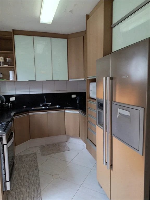 Casa Térrea à venda com 4 quartos, sendo 3 suítes, em Jardim Morumbi, São Paulo, SP