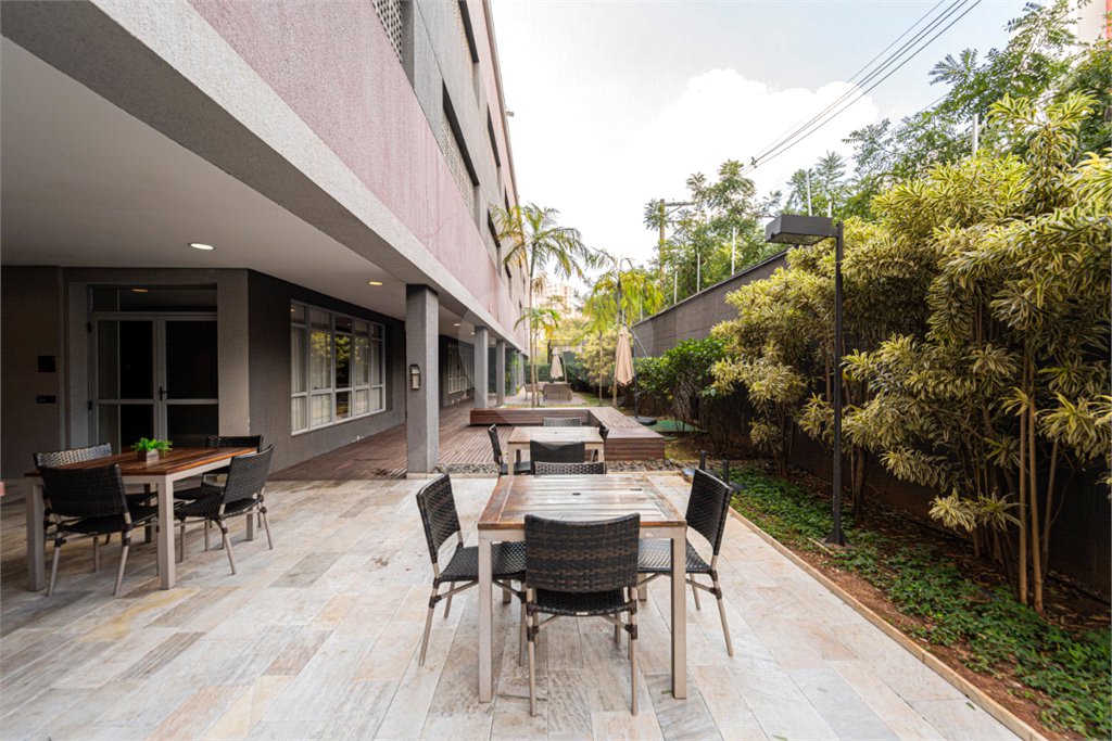 Apartamento à venda com 2 quartos, sendo 1 suíte, em Vila Santa Catarina, São Paulo, SP