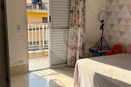 Casa à venda com 3 quartos em Jardim Suína, Taboão da Serra, SP
