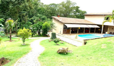 Casa à venda com 10 quartos, sendo 3 suítes,  no condomínio Chácaras Campo Verde, Campo Limpo Paulista - SP