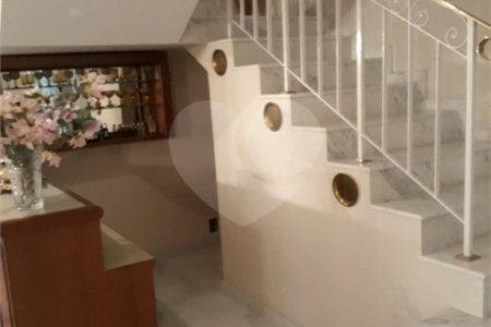 Casa à venda ou para alugar com 5 suítes em Jardim Leonor, São Paulo, SP