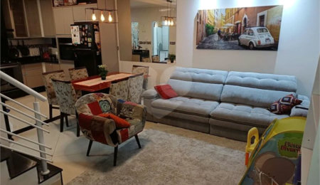 Casa à venda com 3 quartos, sendo 1 suíte,  no condomínio Residencial Shekinah, São Paulo - SP