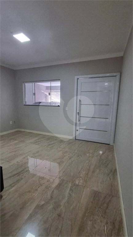 Casa à venda com 3 quartos, sendo 1 suíte, em Jardim Novo Mundo, Várzea Paulista, SP