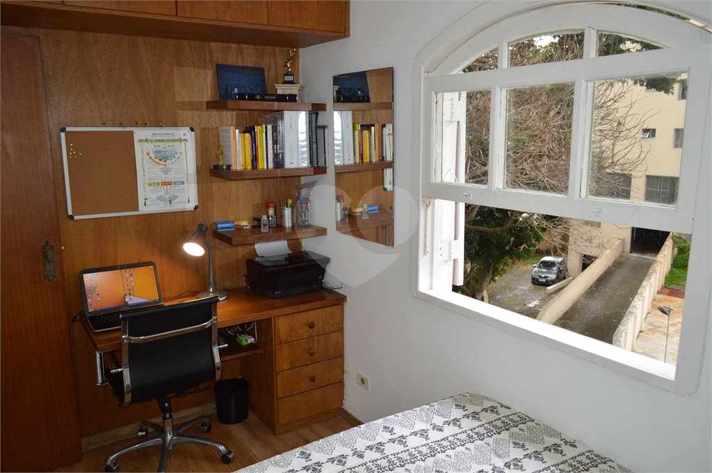 Casa à venda com 3 quartos, sendo 1 suíte, em Jardim Prudência, São Paulo, SP