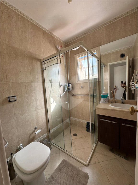 Casa à venda com 3 quartos, sendo 1 suíte, no condomínio Villagio Staluccia, São Paulo - SP