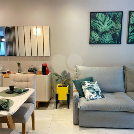 Apartamento à venda com 2 quartos, sendo 1 suíte,  em Jardim Rosa de Franca, Guarulhos, SP