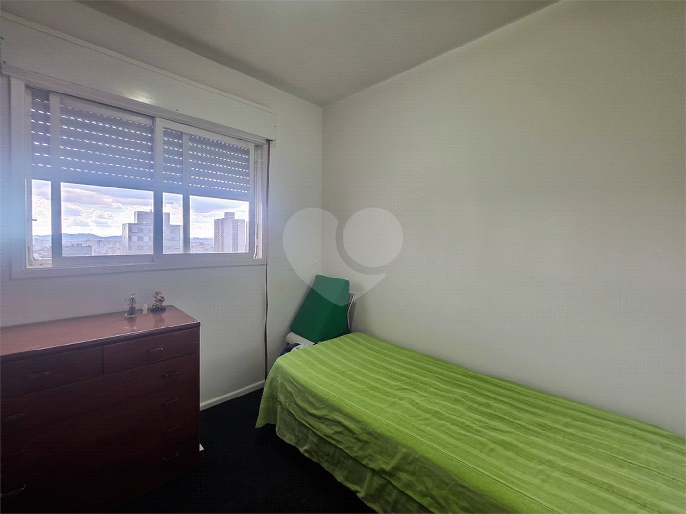 Apartamento - Sumaré - 2 Quartos / Dormitórios - 1 Vaga - Venda / Compra