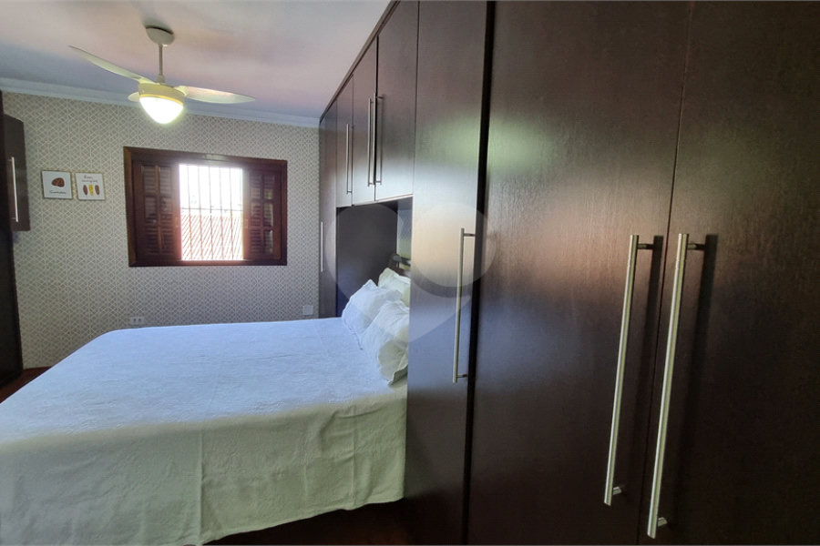 Sobrado à venda com 4 quartos, sendo 1 suíte, em Tremembé, São Paulo, SP