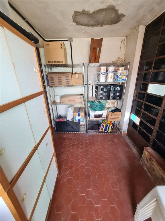 Casa à venda com 6 quartos em Vila dos Remédios, São Paulo, SP