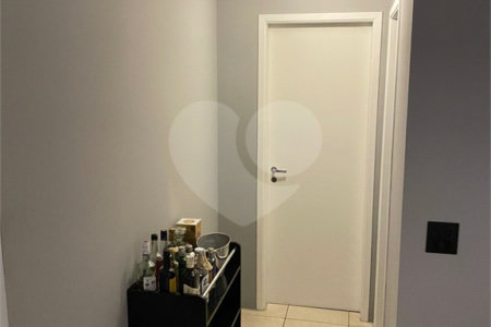 Apartamento à venda com 3 quartos, sendo 1 suíte, em Vila Andrade, São Paulo, SP