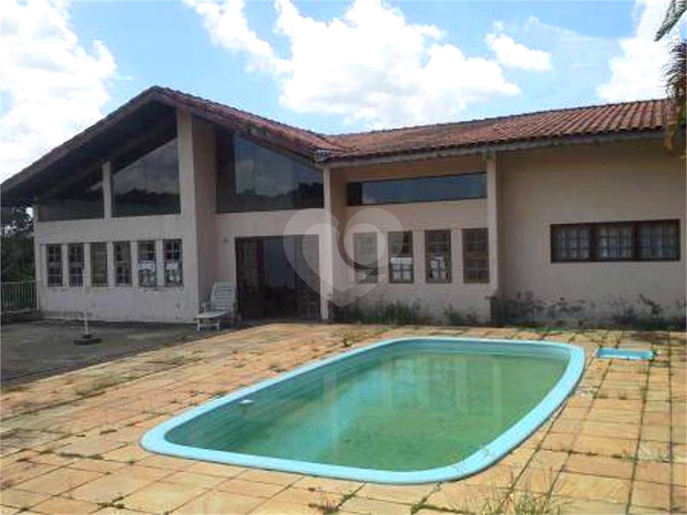 Casa à venda com 5 quartos, sendo 1 suíte,  no condomínio Chacaras do Lago, Vinhedo - SP