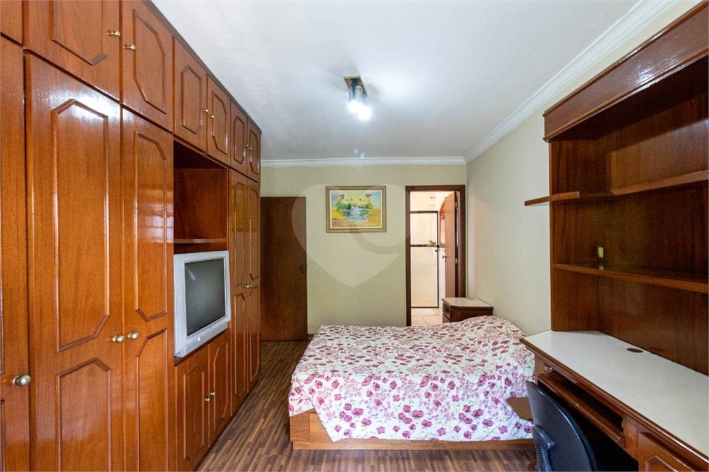 Casa à venda com 3 suítes em Vila Pereira Barreto, São Paulo, SP