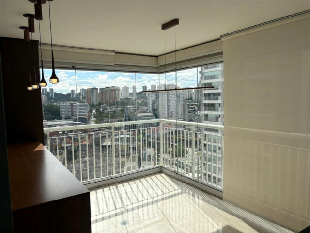 Apartamento à venda com 2 quartos, sendo 1 suíte,  em Santo Amaro, São Paulo, SP