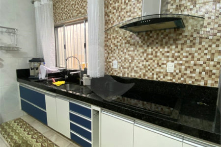 Casa à venda com 3 quartos, sendo 1 suíte, em Residencial Parque Laguna, Salto, SP