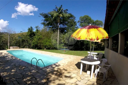 Sítio à venda com 9 quartos, sendo 7 suítes, no Centro, Monteiro Lobato, SP
