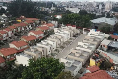 Casa à venda com 3 quartos, sendo 1 suíte, no condomínio Villaggio Viana, Cotia - SP
