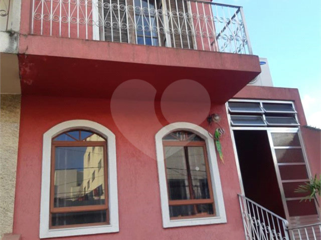 Sobrado à venda com 3 quartos, sendo 1 suíte,  em Jardim Cachoeira, São Paulo, SP