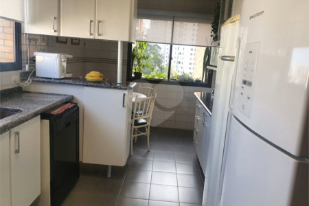 Apartamento à venda com 4 suítes em Vila Andrade, São Paulo, SP