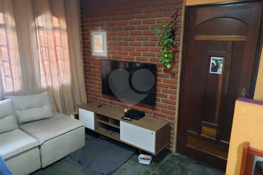 Sobrado à venda com 3 quartos, sendo 1 suíte, em Tremembé, São Paulo, SP