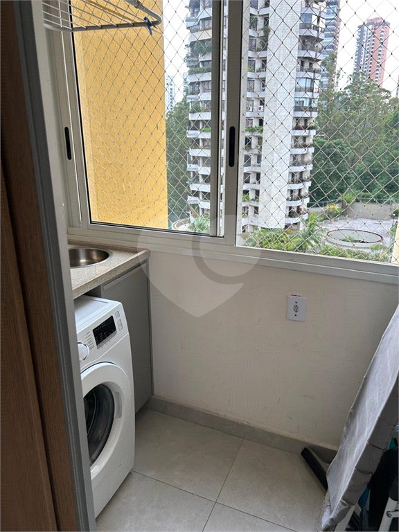 Apartamento à venda com 2 quartos, sendo 1 suíte,  em Paraíso do Morumbi, São Paulo, SP