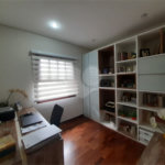 Casa à venda com 4 quartos, sendo 2 suítes,  em Jardim Floresta, São Paulo, SP