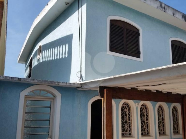 Sobrado à venda com 3 quartos, sendo 1 suíte,  em Jardim Virginia Bianca, São Paulo, SP