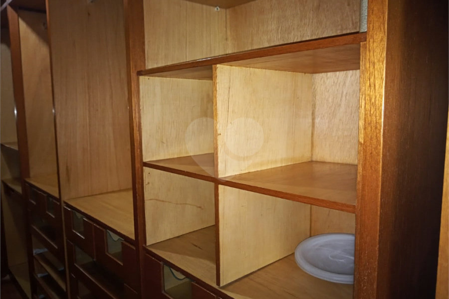 Sobrado à venda com 4 quartos, sendo 3 suítes, em Tremembé, São Paulo, SP