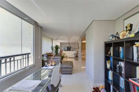 Duplex à venda ou para alugar com 4 suítes em Alto da Boa Vista, São Paulo, SP