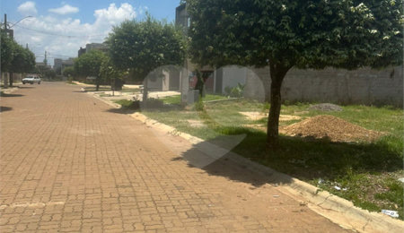 Terreno à venda no condomínio Village do Lago, Três Lagoas - MS