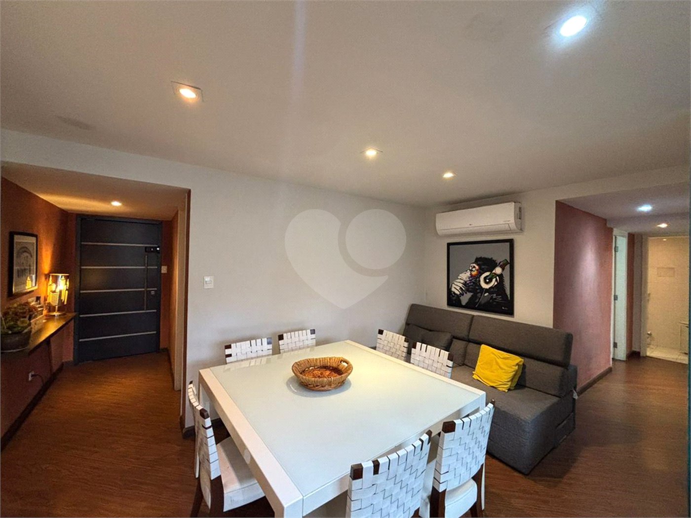 Apartamento à venda com 3 quartos, sendo 1 suíte,  em Jardim Paulista, São Paulo, SP