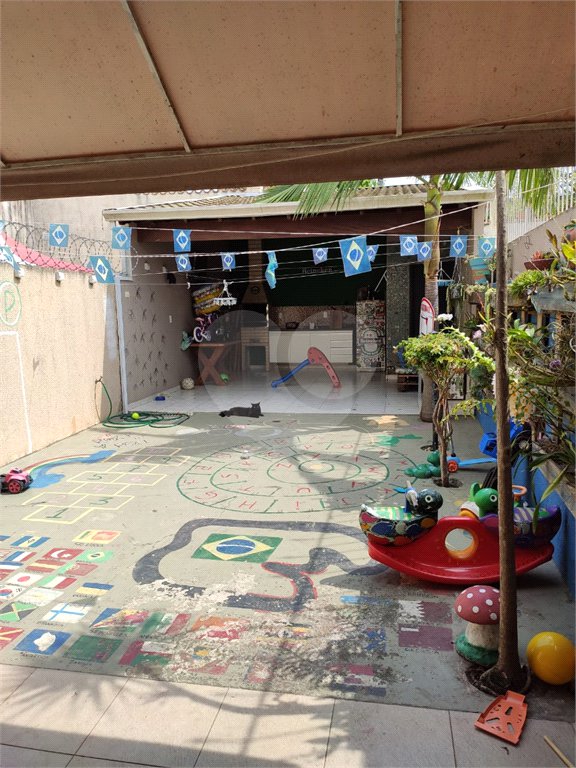 Casa à venda com 3 quartos, sendo 1 suíte,  em Vila Suissa, Mogi das Cruzes, SP