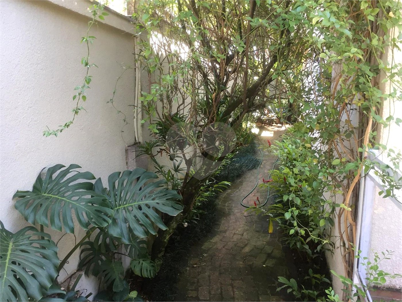 Sobrado à venda com 4 quartos, sendo 1 suíte, em Jardim Novo Mundo, São Paulo, SP