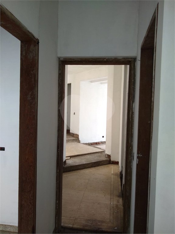 Sobrado à venda com 4 quartos, sendo 3 suítes,  em Morumbi, São Paulo, SP