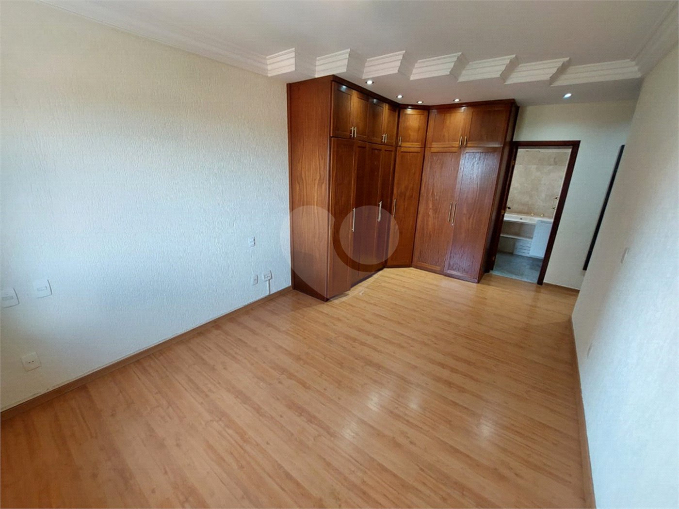 Apartamento para alugar com 3 quartos, sendo 1 suíte,  no Centro, Indaiatuba, SP