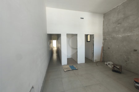 Casa Térrea à venda com 3 suítes em Jardim do Lago, Atibaia, SP