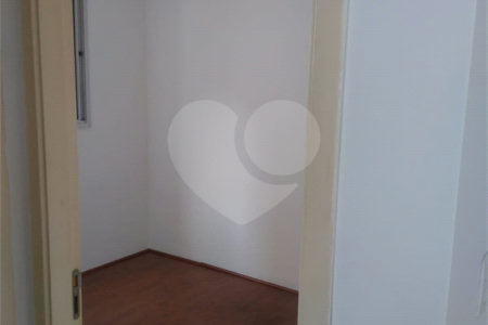 Apartamento à venda com 2 quartos, sendo 1 suíte, em Água Branca, São Paulo, SP