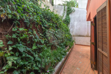 Casa à venda com 3 quartos, sendo 1 suíte,  em Alto da Lapa, São Paulo, SP
