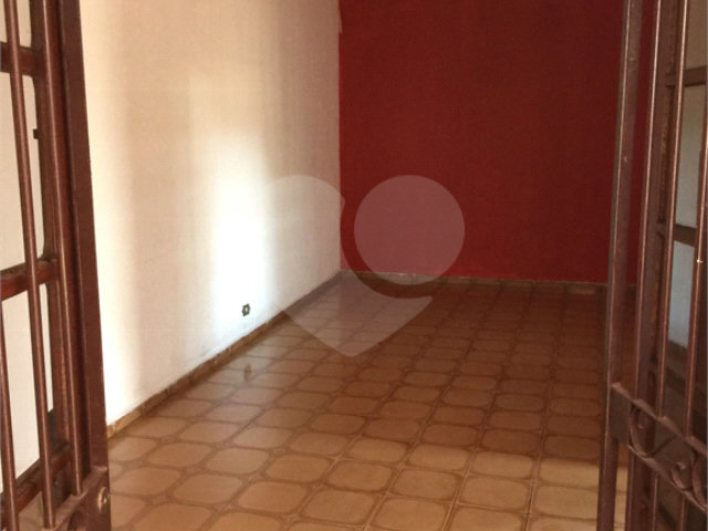 Sobrado à venda com 4 quartos, sendo 1 suíte,  em Santo Amaro, São Paulo, SP