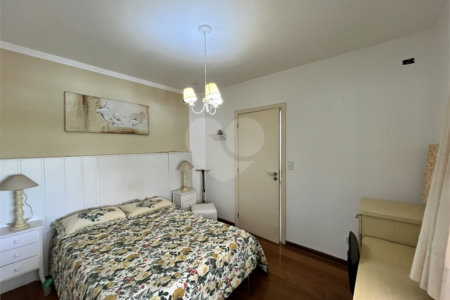 Casa à venda com 5 quartos, sendo 3 suítes,  no condomínio Village Saint Charbel, Araçoiaba da Serra - SP